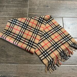 (soldout) Burberry Scarf Cashmere 100% Authentic